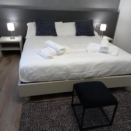 ホテル Residenza Novi 3*